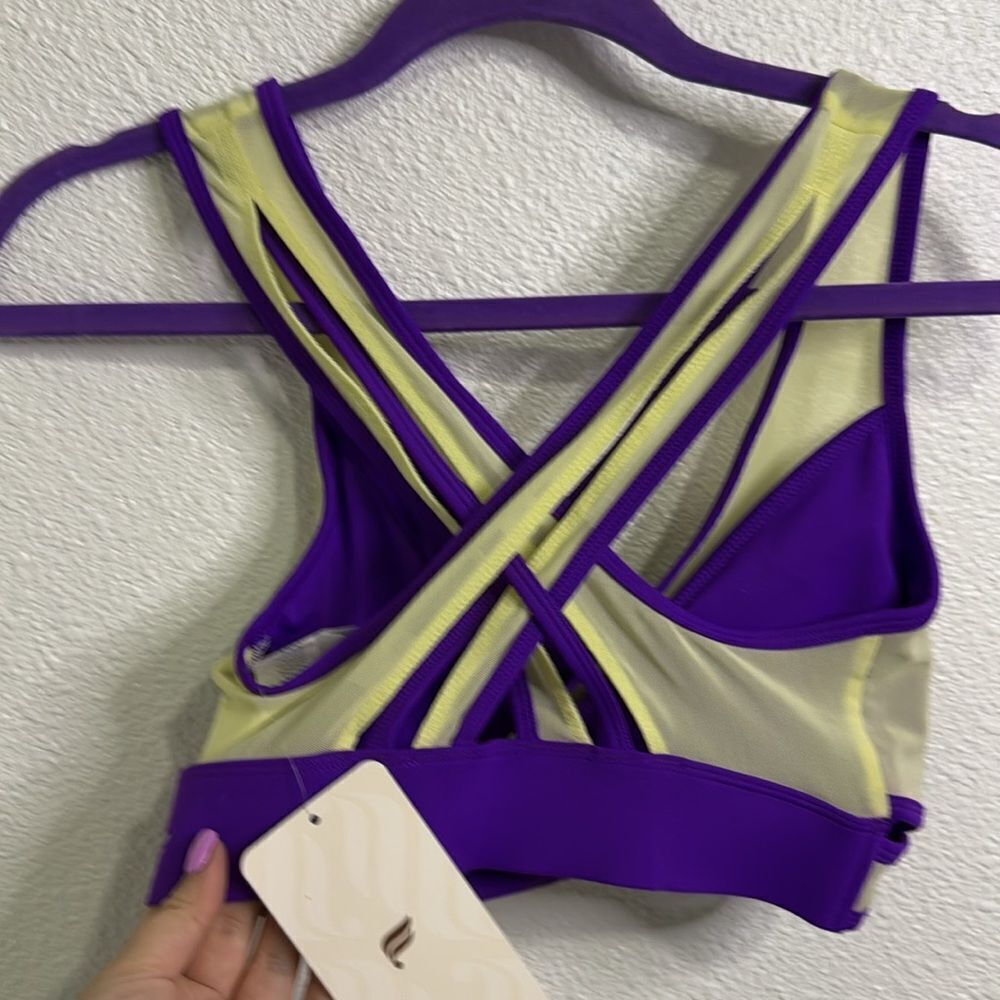 NWT- Fabletics-Faye Medium Impact Sports Bra- Berry Kiss/Lemon Crème-Size XS - Picture 6 of 12